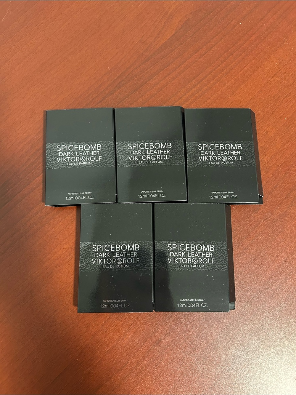 1.2mlx5 Viktor & Rolf Spicebomb Dark Leather   Samples set